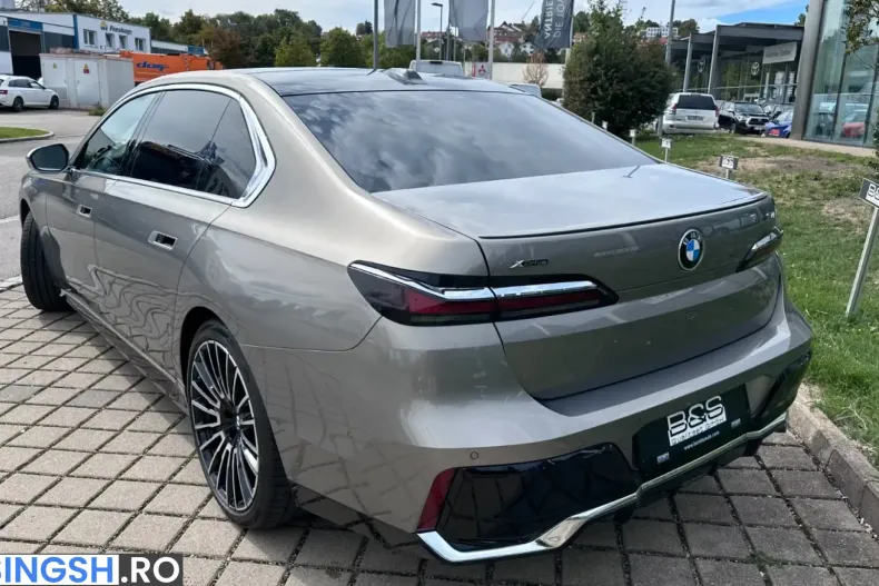 BMW 740 (Seria 7) din 2026 cu 9.400 km - oferta BMW261949 - foto 4