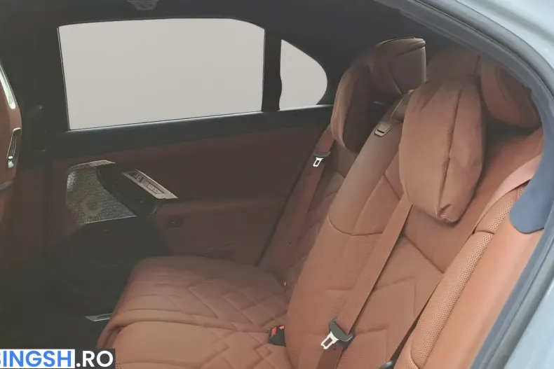 BMW 750 (Seria 7) din 2025 cu 8.864 km - oferta BMW261953 - foto 14