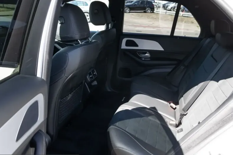 Mercedes-Benz GLE 580 (Clasa GLE) din 2023 cu 39.050 km - oferta MER261976 - foto 5