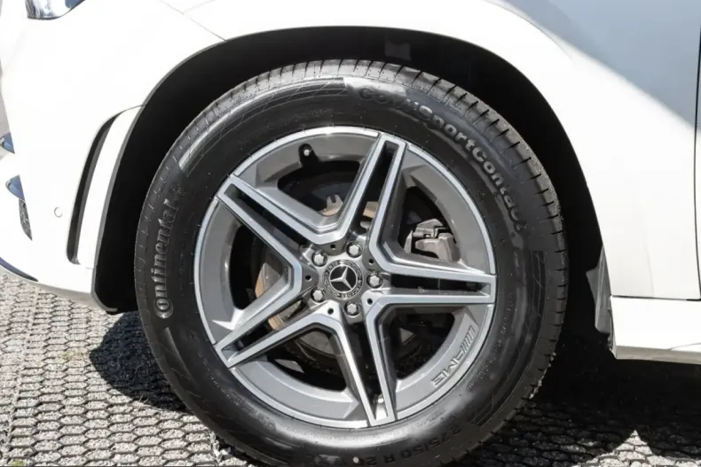 Mercedes-Benz GLE 580 (Clasa GLE) din 2023 cu 39.050 km - oferta MER261976 - foto 11