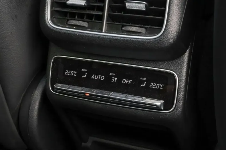 Mercedes-Benz GLE 450 (Clasa GLE) din 2025 cu 17.052 km - oferta MER261983 - foto 12