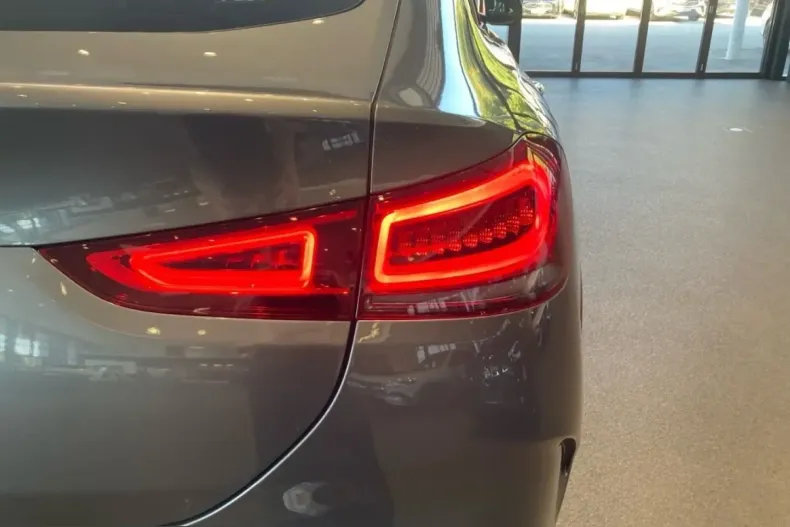 Mercedes-Benz GLE 400 (Clasa GLE) din 2021 cu 96.996 km - oferta MER262004 - foto 18