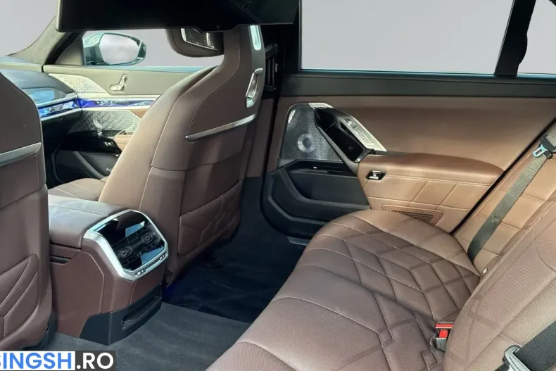 BMW 750 (Seria 7) din 2025 cu 8.742 km - oferta BMW262005 - foto 13