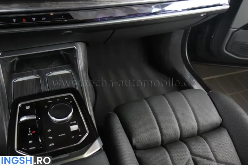 BMW 750 (Seria 7) din 2024 cu 5.200 km - oferta BMW262024 - foto 13