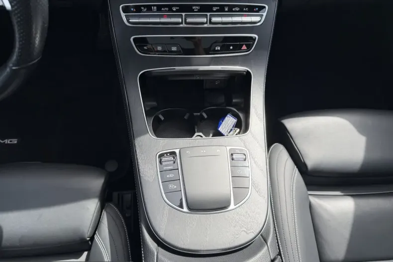 Mercedes-Benz E 300 (Clasa E) din 2022 cu 82.300 km - oferta MER262031 - foto 14