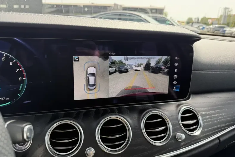 Mercedes-Benz E 300 (Clasa E) din 2022 cu 82.300 km - oferta MER262031 - foto 18