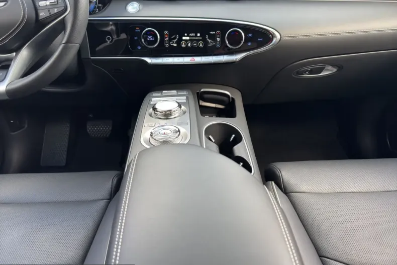 Genesis GV70 din 2024 cu 14.971 km - oferta GEN262037 - foto 11