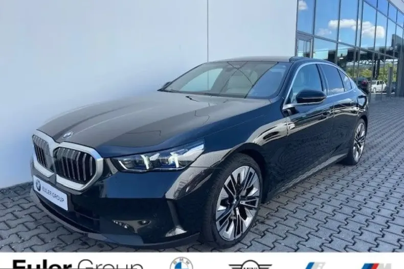 BMW 540 (Seria 5) din 2025 cu 22.531 km - oferta BMW262041 - foto 1