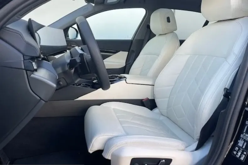 BMW 540 (Seria 5) din 2025 cu 22.531 km - oferta BMW262041 - foto 6