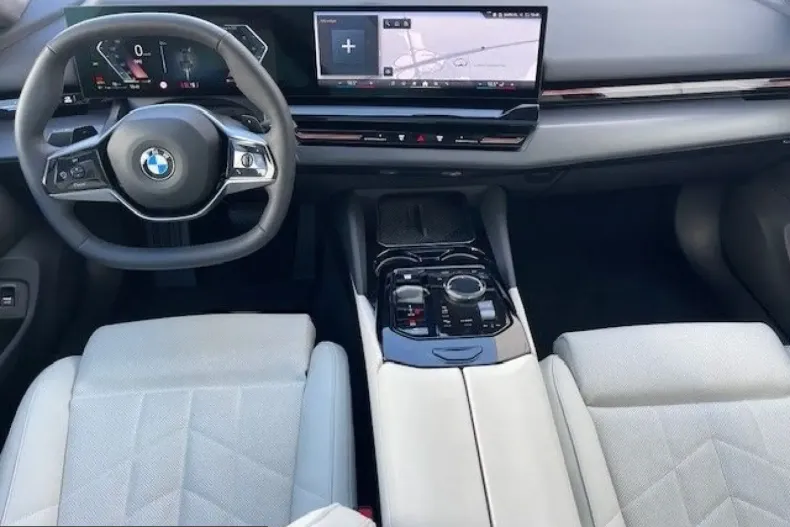 BMW 540 (Seria 5) din 2025 cu 22.531 km - oferta BMW262041 - foto 9
