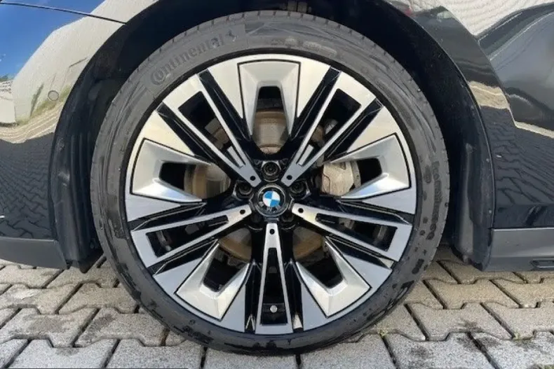 BMW 540 (Seria 5) din 2025 cu 22.531 km - oferta BMW262041 - foto 14