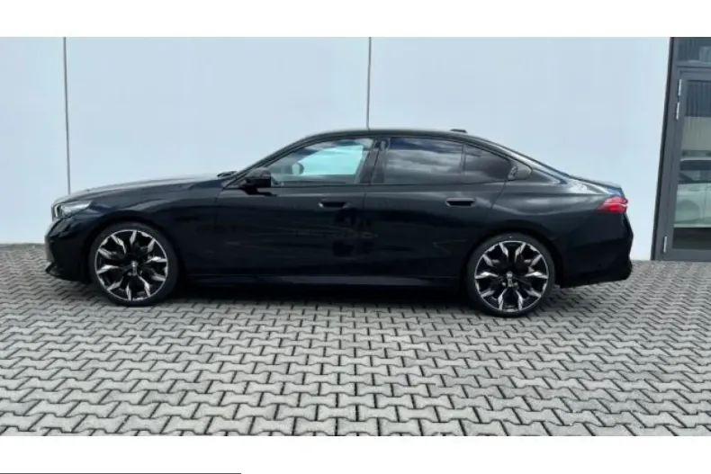 BMW 540 (Seria 5) din 2025 cu 11.907 km - oferta BMW262043 - foto 3