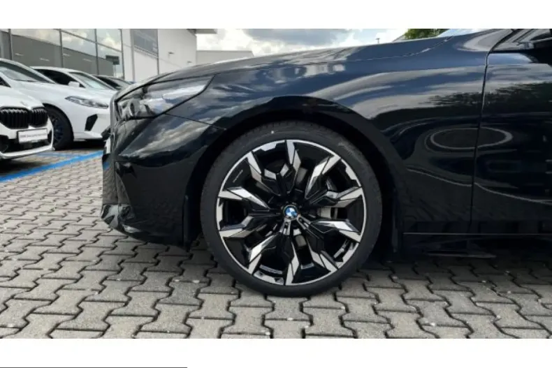 BMW 540 (Seria 5) din 2025 cu 11.907 km - oferta BMW262043 - foto 6