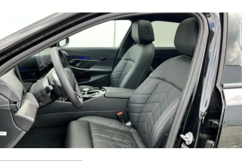 BMW 540 (Seria 5) din 2025 cu 11.907 km - oferta BMW262043 - foto 12