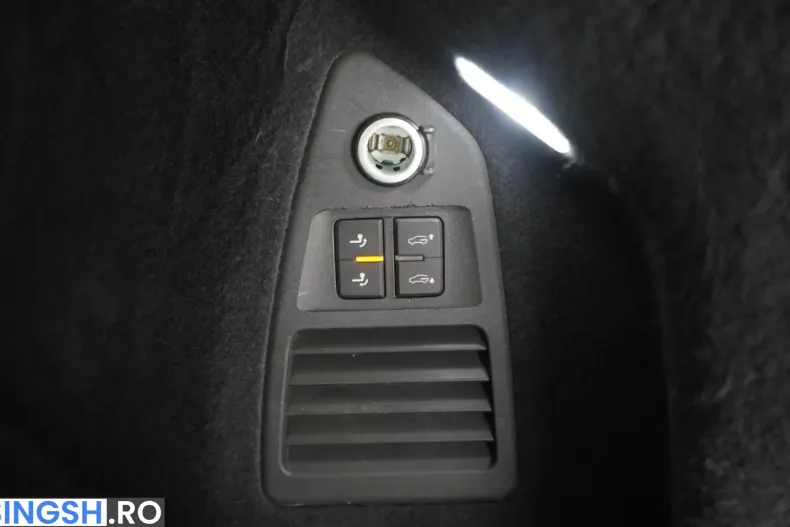 Volkswagen Touareg din 2023 cu 76.000 km - oferta VOL262051 - foto 23