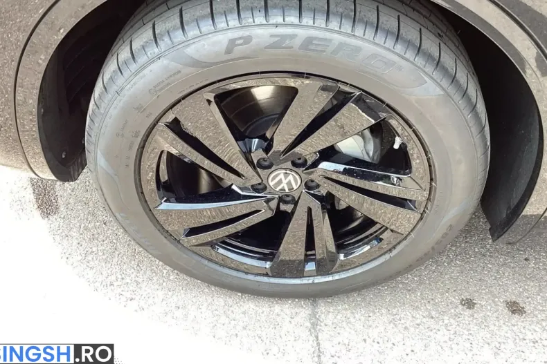 Volkswagen Touareg din 2025 cu 4.800 km - oferta VOL262063 - foto 6