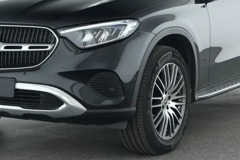 Mercedes-Benz GLC 220 (Clasa GLC) din 2025 cu 28.300 km - oferta MER262068 - foto 3