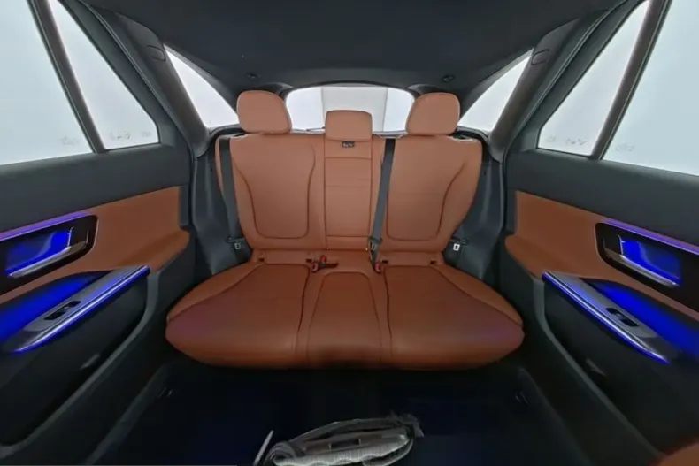 Mercedes-Benz GLC 220 (Clasa GLC) din 2025 cu 28.300 km - oferta MER262068 - foto 8