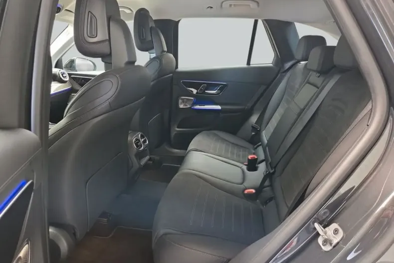 Mercedes-Benz GLC 200 (Clasa GLC) din 2025 cu 10.234 km - oferta MER262071 - foto 11