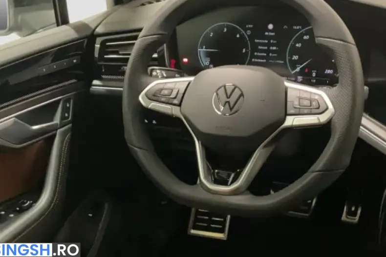 Volkswagen Touareg din 2025 cu 20.658 km - oferta VOL262076 - foto 8