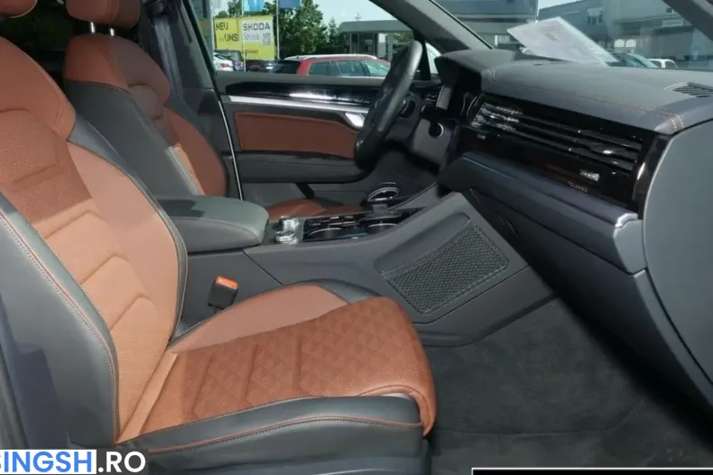 Volkswagen Touareg din 2025 cu 7.600 km - oferta VOL262083 - foto 6