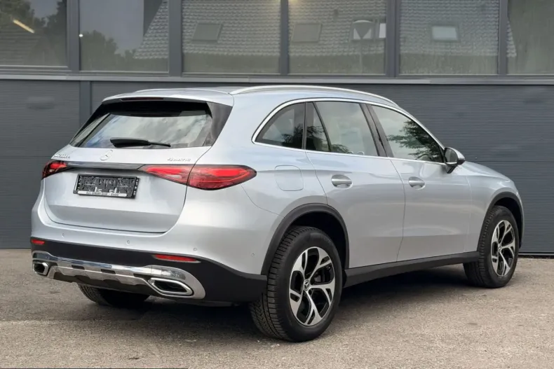 Mercedes-Benz GLC 300 (Clasa GLC) din 2023 cu 10.630 km - oferta MER262104 - foto 6