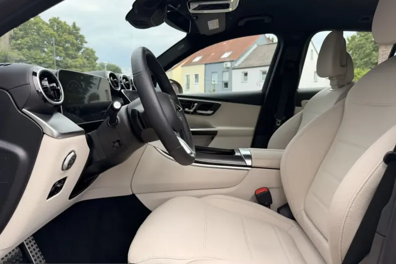 Mercedes-Benz GLC 300 (Clasa GLC) din 2023 cu 10.630 km - oferta MER262104 - foto 7