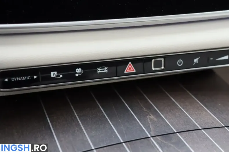 Mercedes-Benz E 300 (Clasa E) din 2025 cu 14.414 km - oferta MER262108 - foto 10