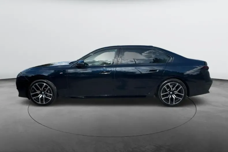 BMW 740 (Seria 7) din 2023 cu 139.000 km - oferta BMW262113 - foto 4