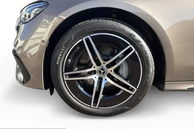 Mercedes-Benz E 300 (Clasa E) din 2025 cu 23.362 km - oferta MER262114 - foto 3