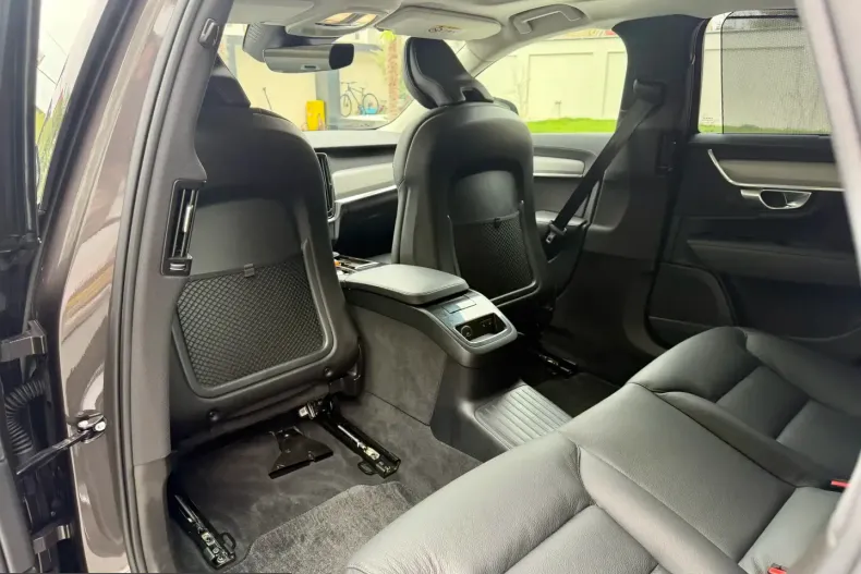 Volvo S90 din 2024 cu 37.000 km - oferta VOL262149 - foto 31