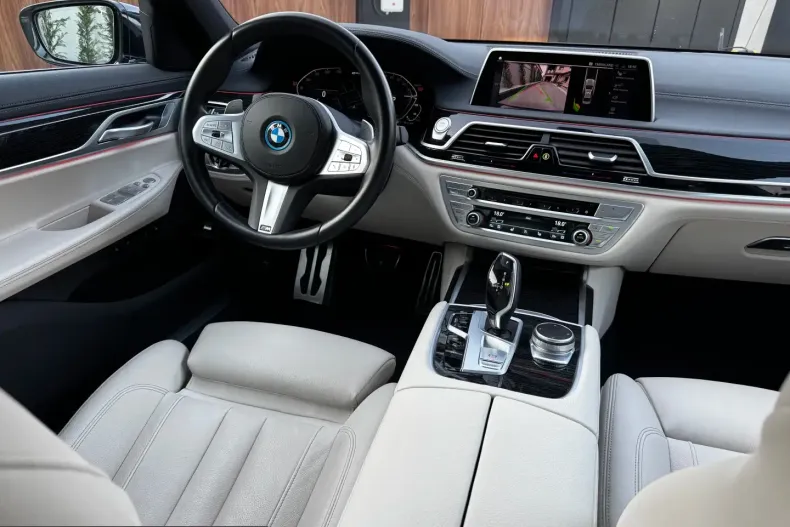 BMW 745 (Seria 7) din 2021 cu 36.000 km - oferta BMW262150 - foto 1