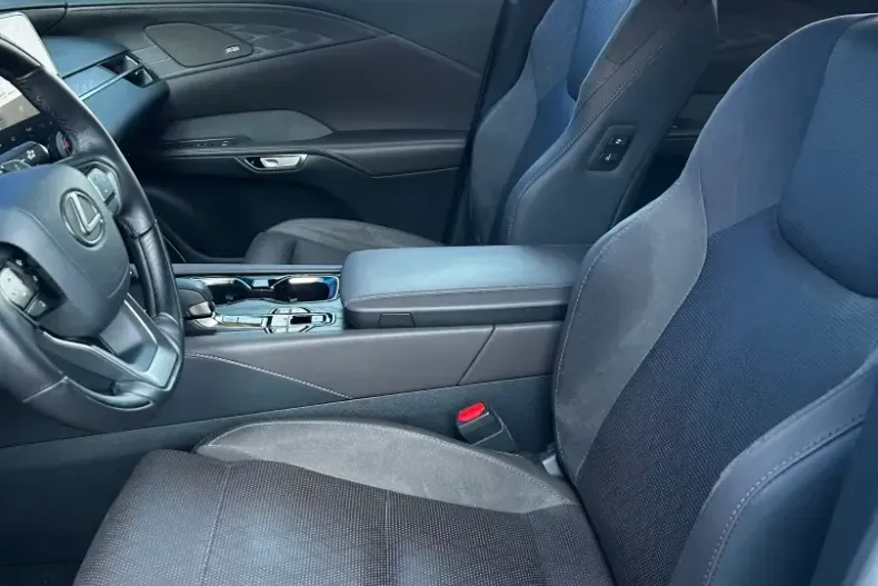 Lexus RX 450 din 2025 cu 17.500 km - oferta LEX262165 - foto 5