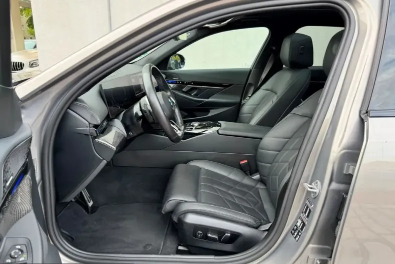 BMW 540 (Seria 5) din 2025 cu 70.000 km - oferta BMW262167 - foto 8
