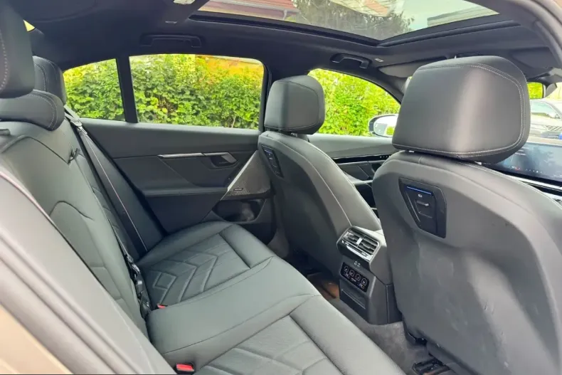 BMW 540 (Seria 5) din 2025 cu 70.000 km - oferta BMW262167 - foto 11