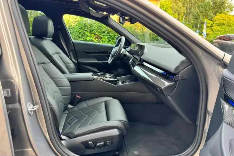 BMW 540 (Seria 5) din 2025 cu 70.000 km - oferta BMW262167 - foto 13