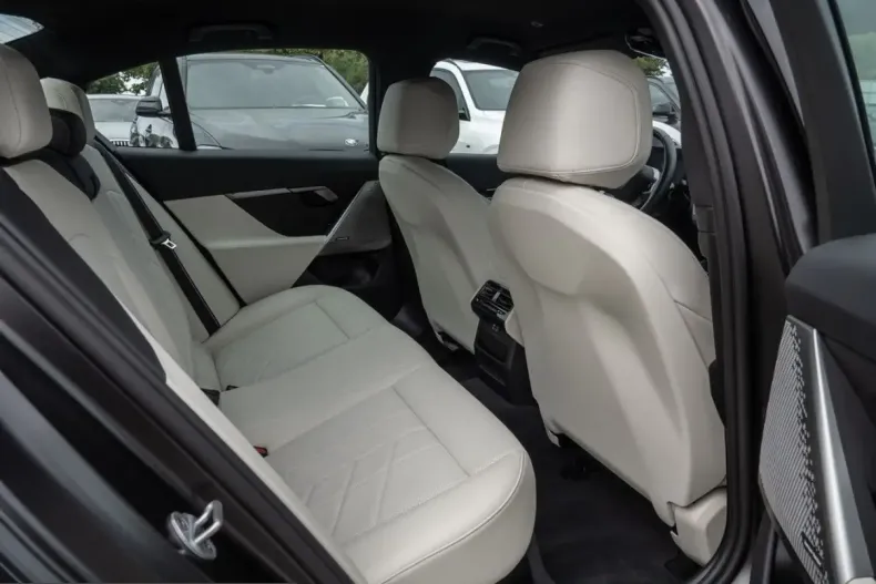 BMW 530 (Seria 5) din 2025 cu 48.500 km - oferta BMW262168 - foto 7