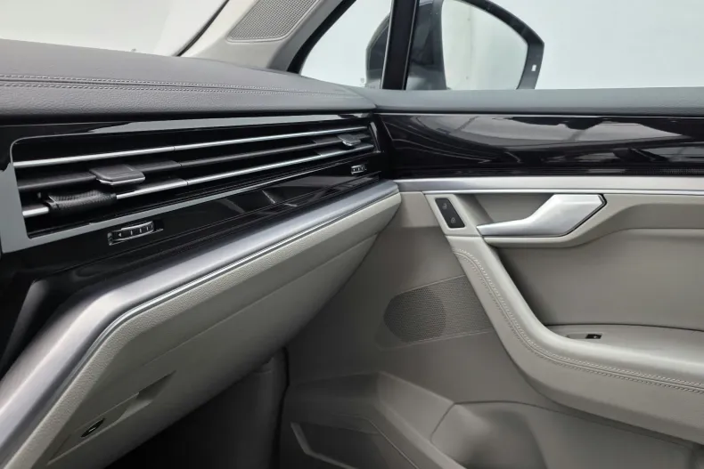 Volkswagen Touareg din 2021 cu 160.791 km - oferta VOL262180 - foto 14