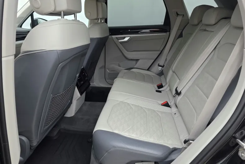 Volkswagen Touareg din 2021 cu 160.791 km - oferta VOL262180 - foto 22