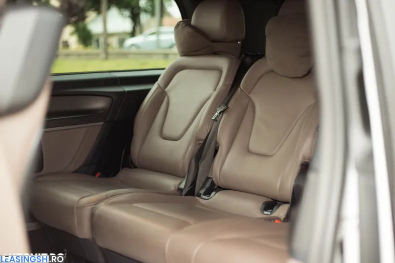 Mercedes-Benz V 300 (Clasa V) din 2022 cu 82.558 km - oferta MER262199 - foto 17