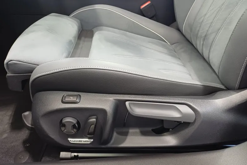 Volkswagen Passat din 2024 cu 9.951 km - oferta VOL262210 - foto 8