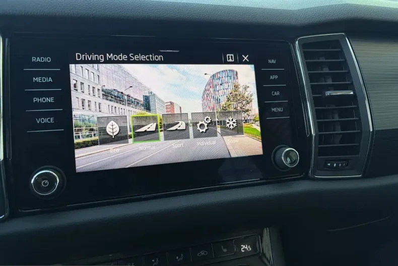 Skoda Kodiaq din 2021 cu 40.231 km - oferta SKO262220 - foto 22