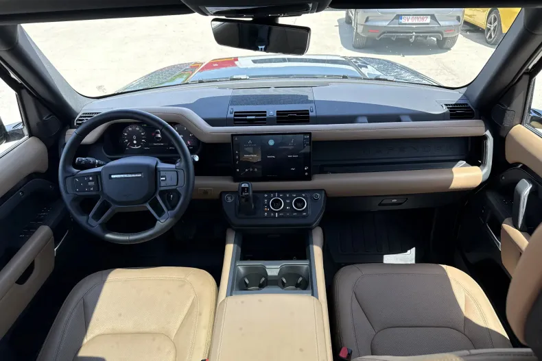 Land Rover Defender din 2025 cu 3.900 km - oferta LAN262240 - foto 6