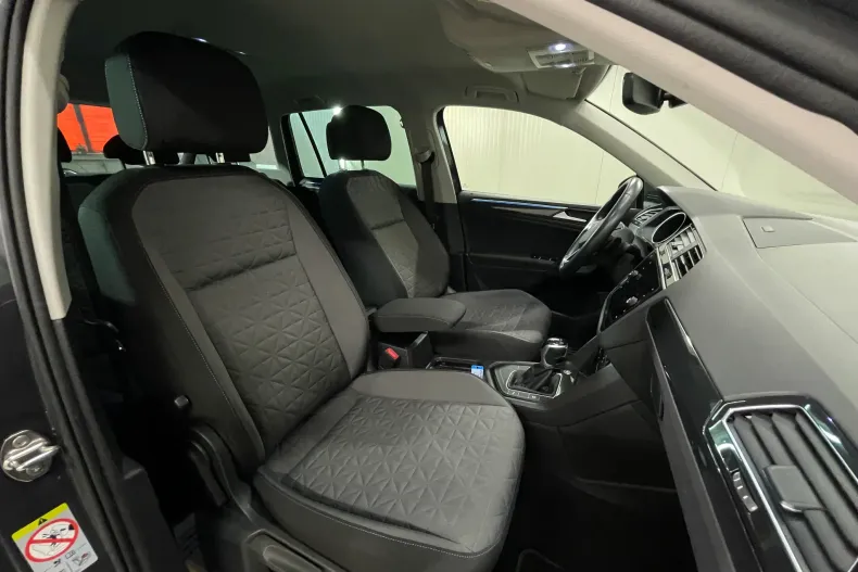 Volkswagen Tiguan din 2022 cu 60.133 km - oferta VOL262248 - foto 10