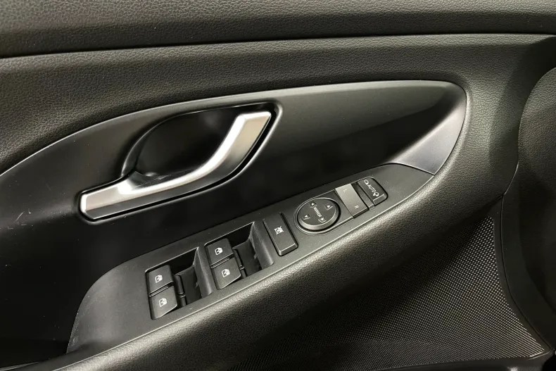 Hyundai i30 din 2021 cu 121.851 km - oferta HYU262260 - foto 19