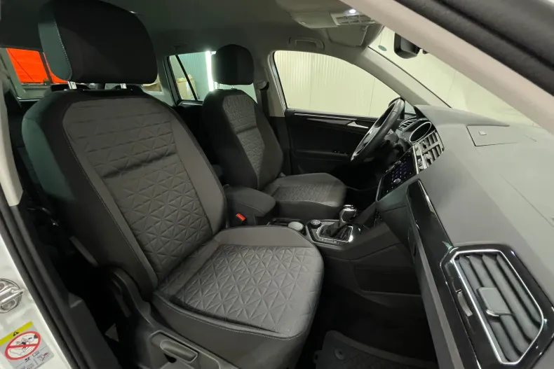 Volkswagen Tiguan din 2022 cu 53.192 km - oferta VOL262264 - foto 10