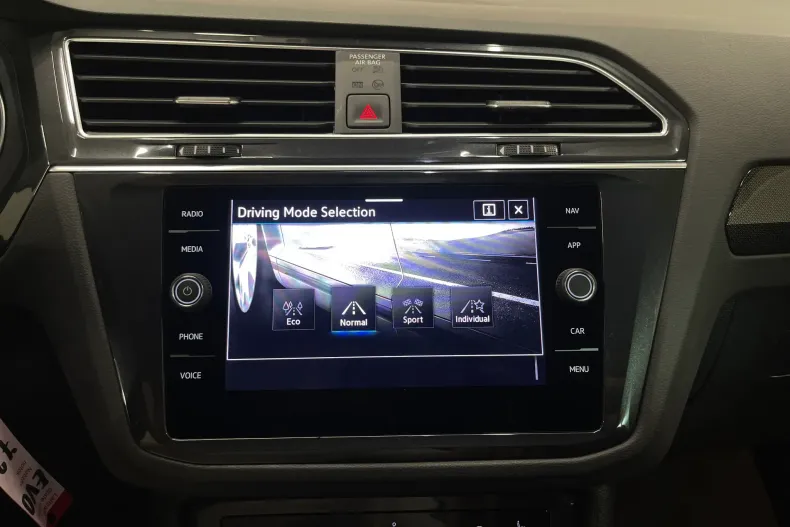 Volkswagen Tiguan din 2022 cu 53.192 km - oferta VOL262264 - foto 20