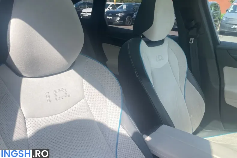 Volkswagen ID.7 din 2023 cu 24.840 km - oferta VOL262268 - foto 9