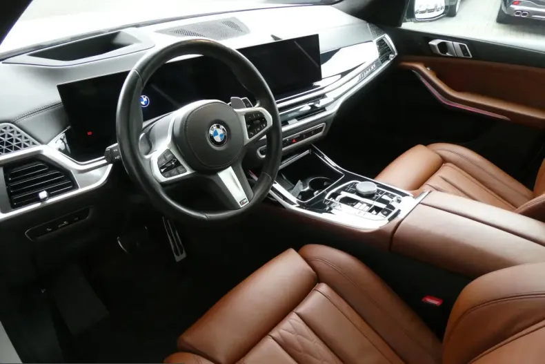 BMW X7 (Seria X) din 2024 cu 51.962 km - oferta BMW262306 - foto 8