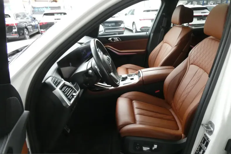 BMW X7 (Seria X) din 2024 cu 51.962 km - oferta BMW262306 - foto 9